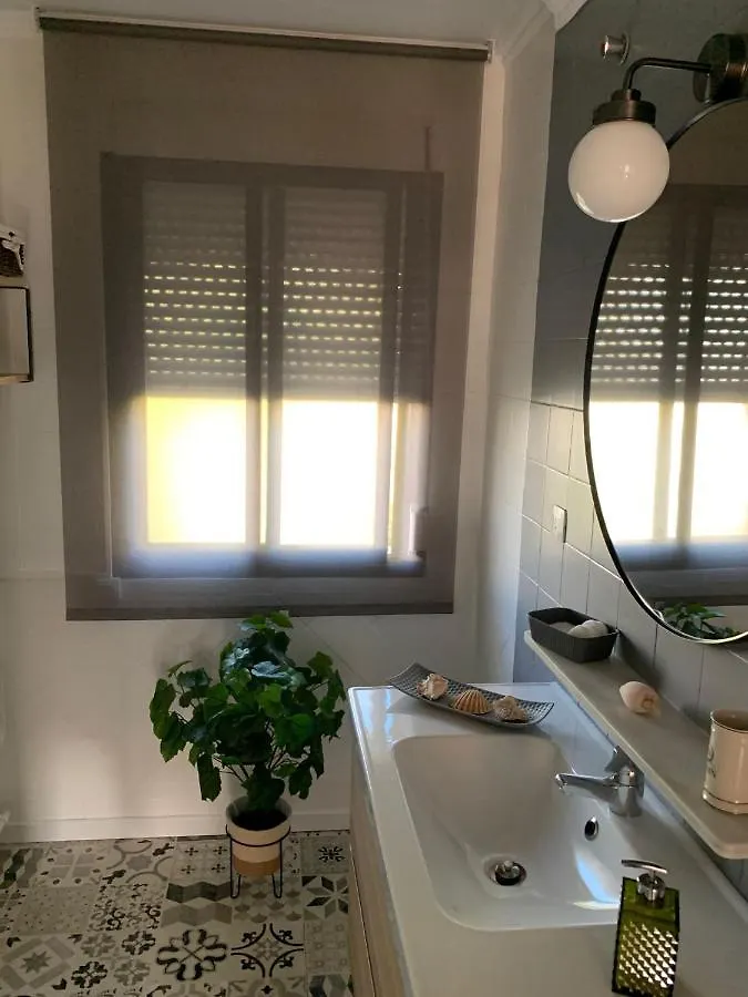 Acogedor Apartamento En Pleno Corazon De Triana Seville 0*,  Spain